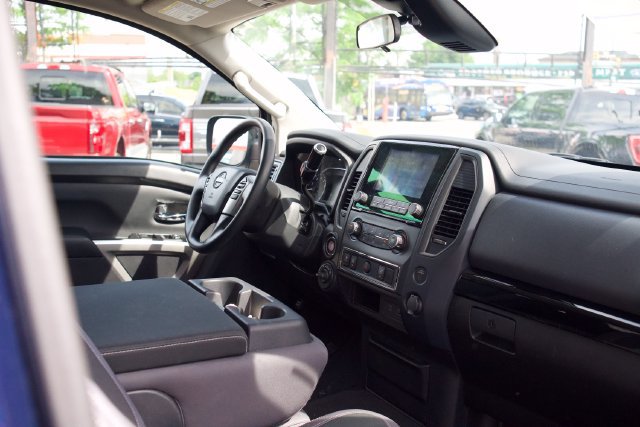 Used 2023 Nissan Titan SV AWD/4WD image 16