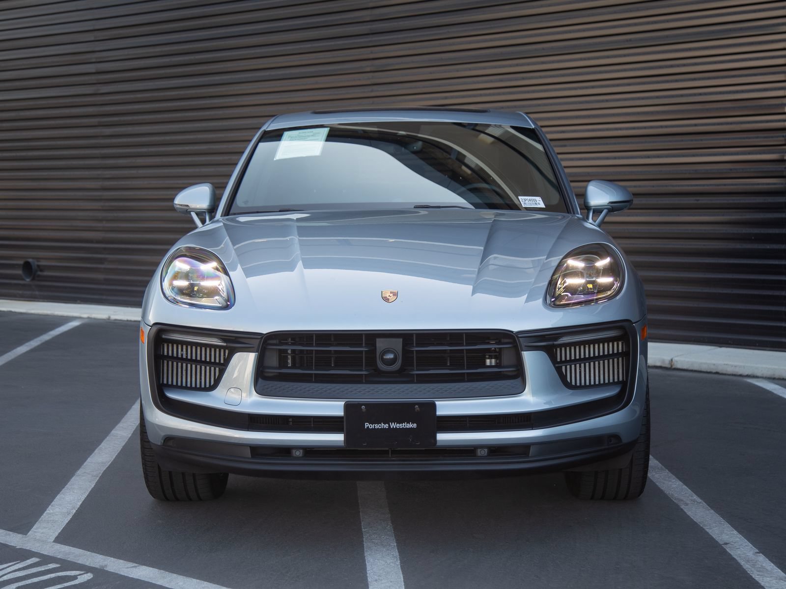 Certified 2024 Porsche Macan S AWD/4WD image 10