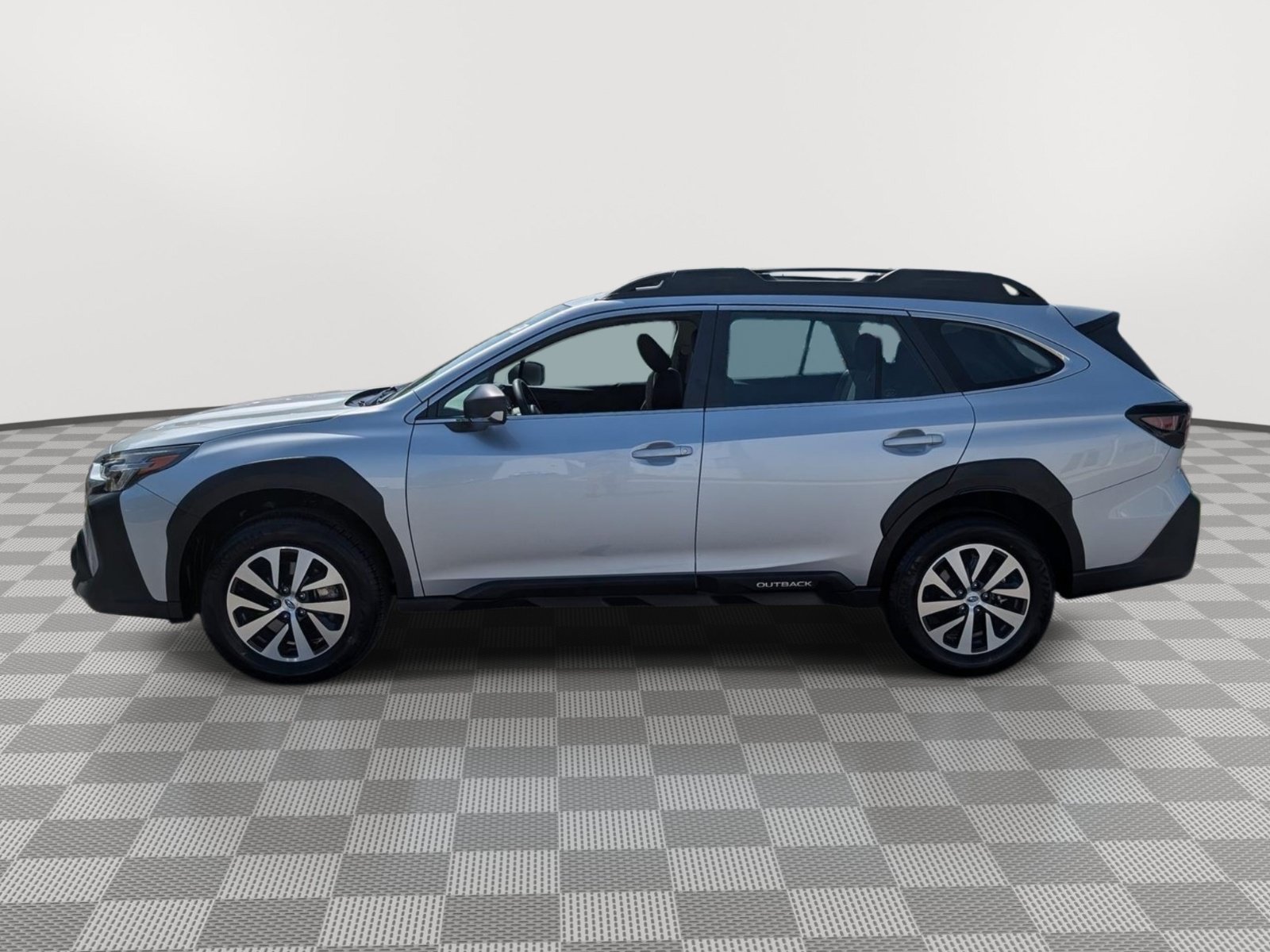 Used 2025 Subaru Outback AWD/4WD image 2