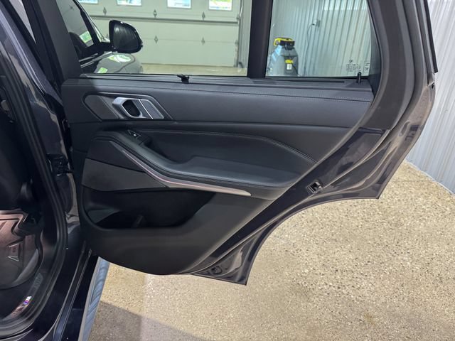 Used 2020 BMW X5 M50i w/ Executive Package AWD/4WD image 28