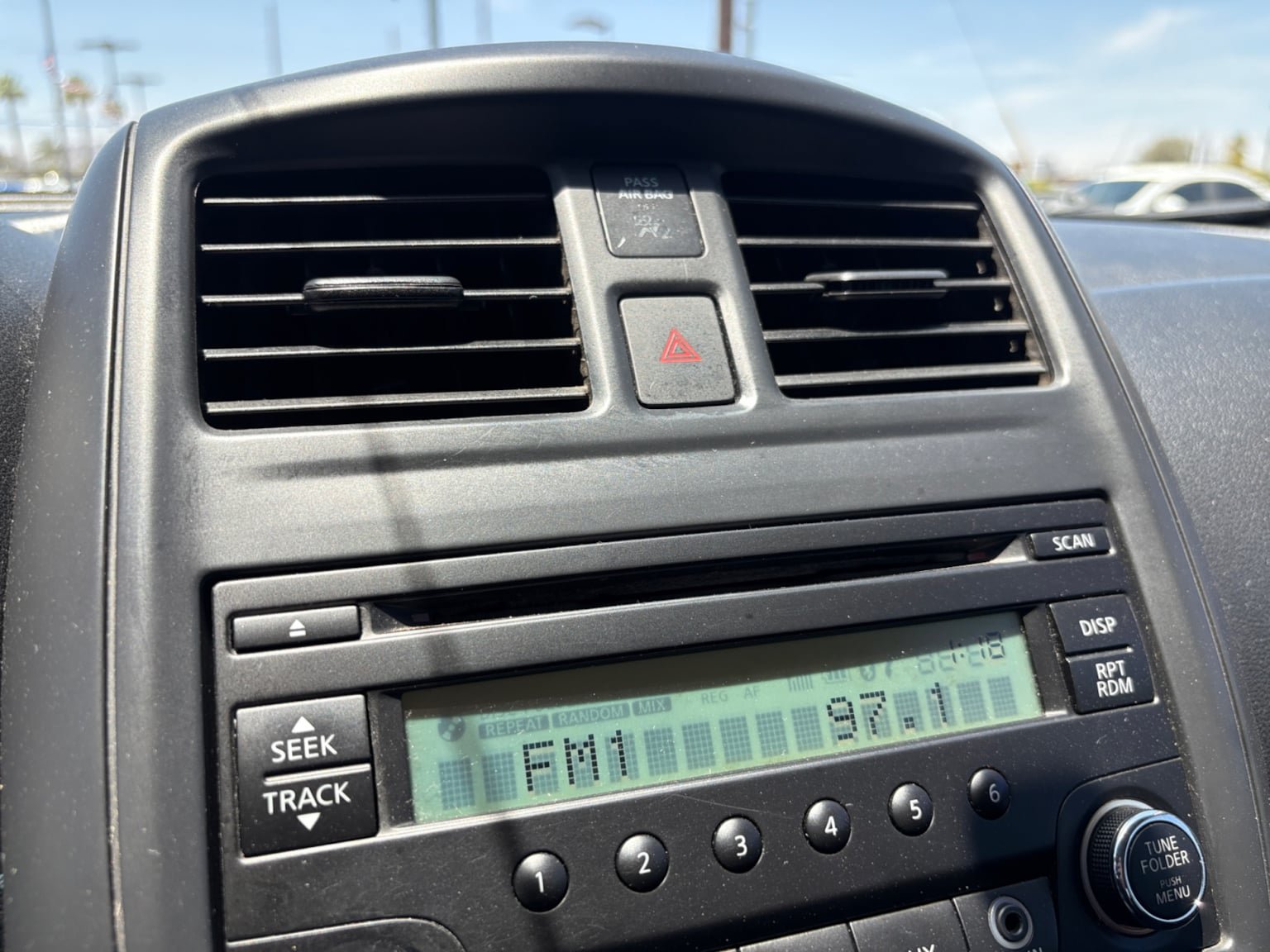 Used 2015 Nissan Versa S FWD image 24