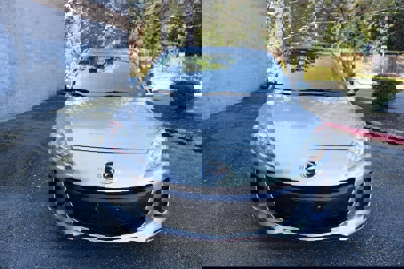 Used 2013 MAZDA MAZDA3 i SV w/ Convenience Pkg image 9