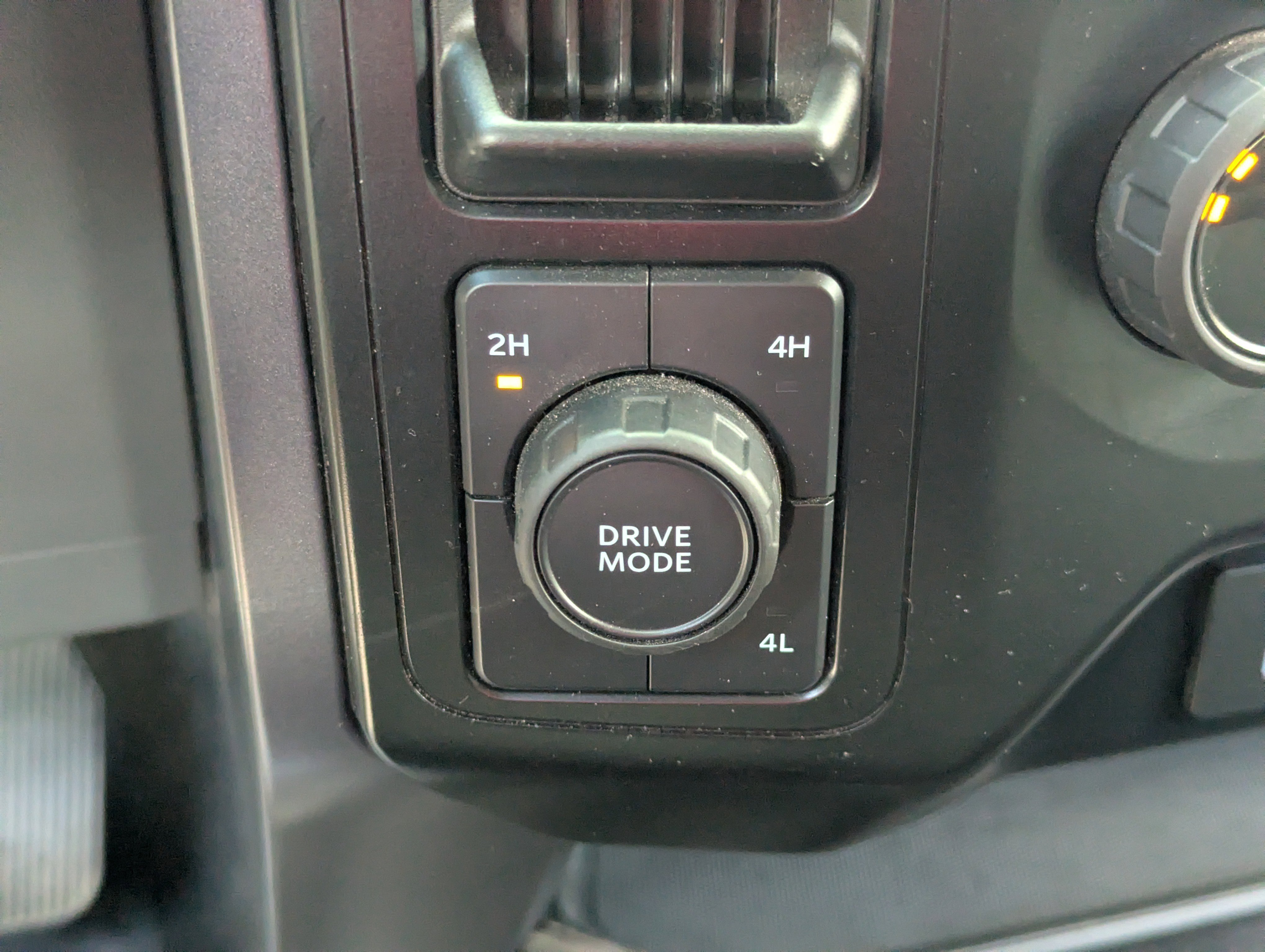 Used 2023 Ford F150 XLT image 28