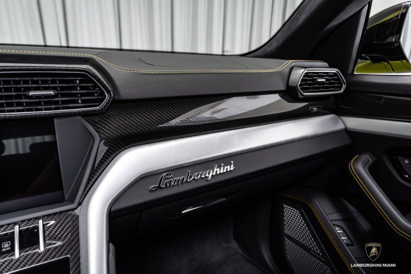 Used 2019 Lamborghini Urus image 28