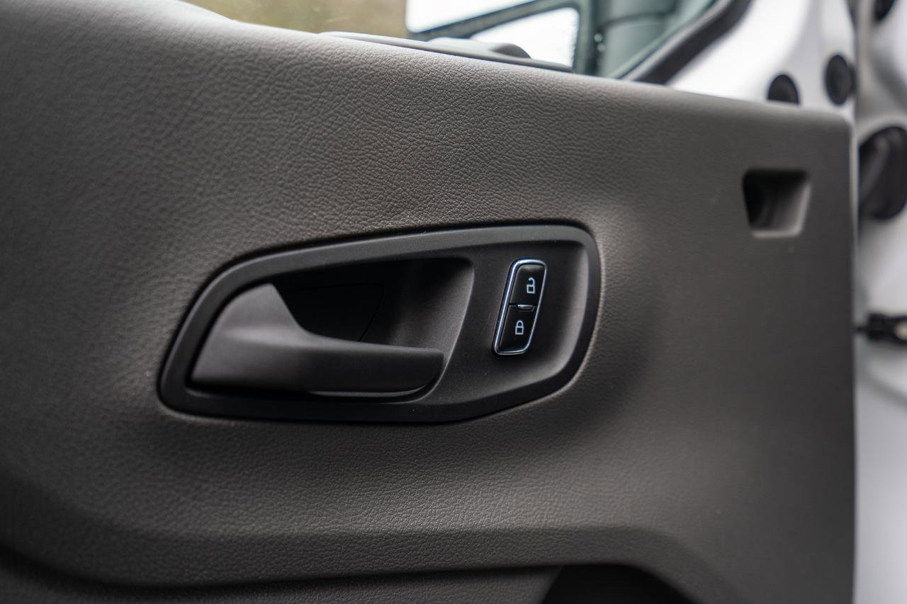 Used 2024 Ford Transit 350 XLT image 17