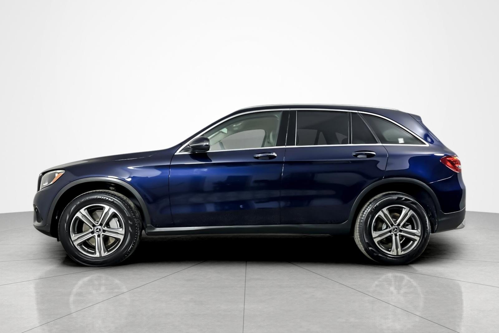 Used 2019 Mercedes-Benz GLC 300 image 2