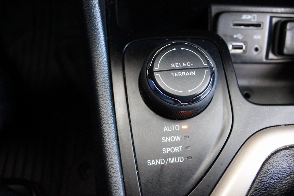 Used 2014 Jeep Cherokee Latitude image 36