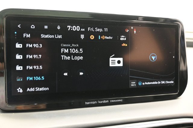 Used 2022 Hyundai Santa Fe SEL w/ Convenience + Premium Package FWD image 19
