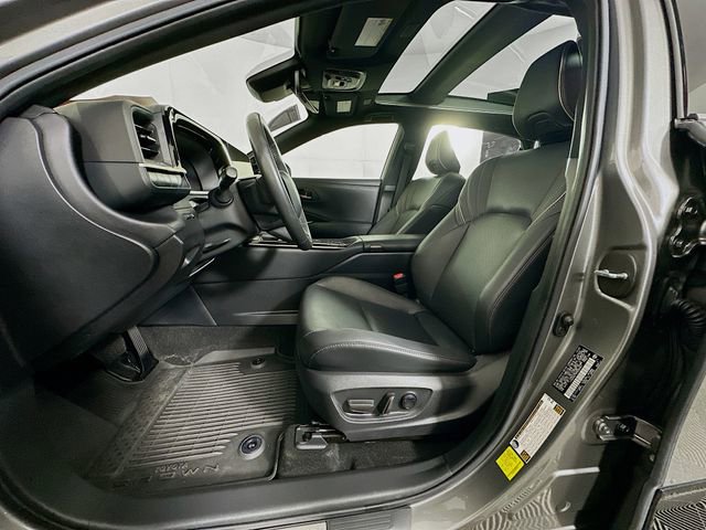 Used 2024 Toyota Crown Limited image 20