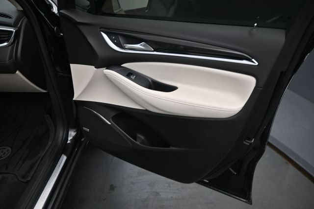 Used 2022 Buick Enclave Essence w/ Experience Buick Package FWD image 22