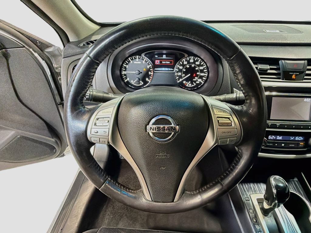 Used 2018 Nissan Altima 2.5 SL FWD image 11