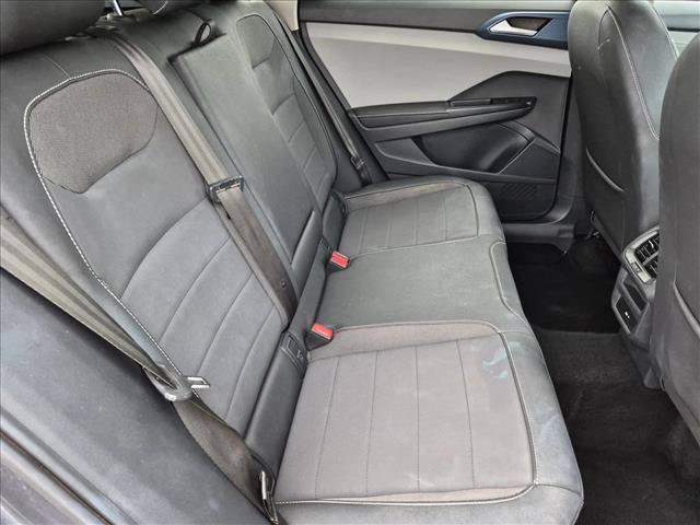 Used 2024 Volkswagen Taos SE FWD image 19