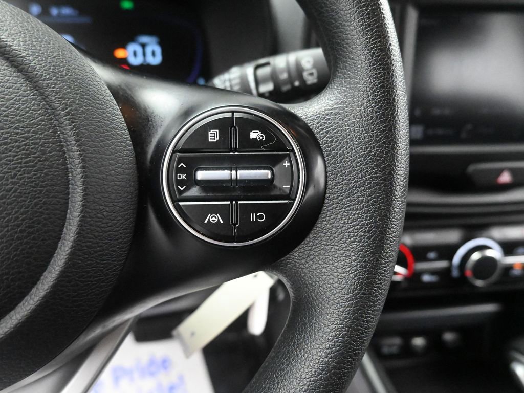 Used 2025 Kia Soul LX w/ LX Technology Package image 32