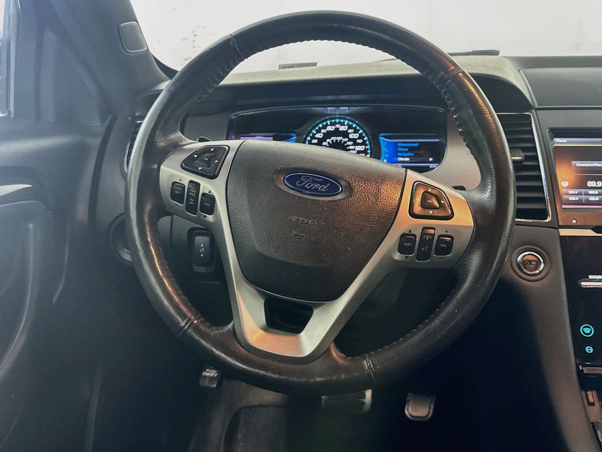 Used 2013 Ford Taurus SHO AWD/4WD image 18