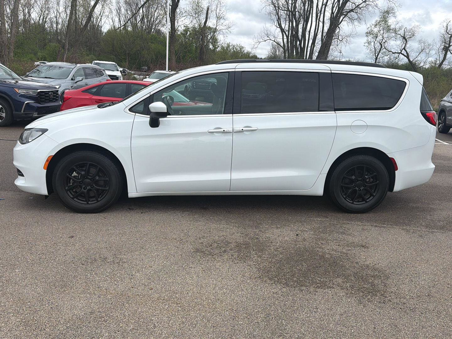 Used 2021 Chrysler Voyager Lxi FWD image 2