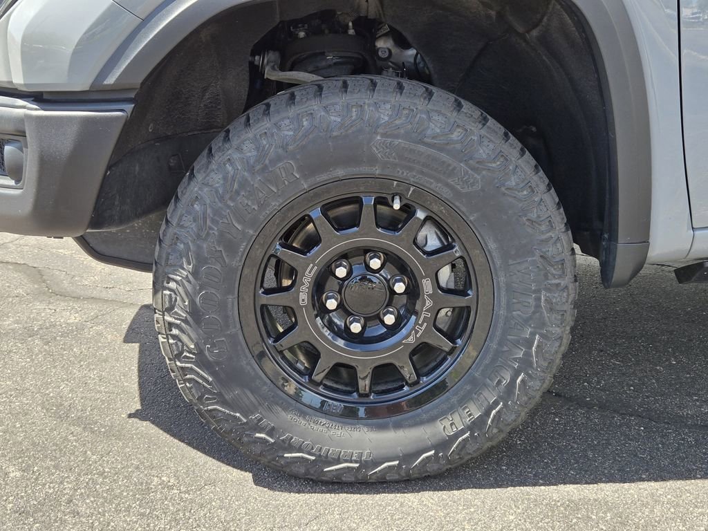 Used 2024 GMC Sierra 1500 AT4X w/ AT4X AEV Edition AWD/4WD image 7