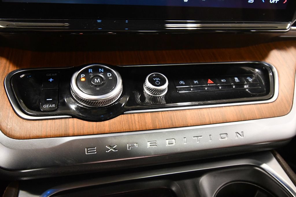 Used 2025 Ford Expedition King Ranch AWD/4WD image 27