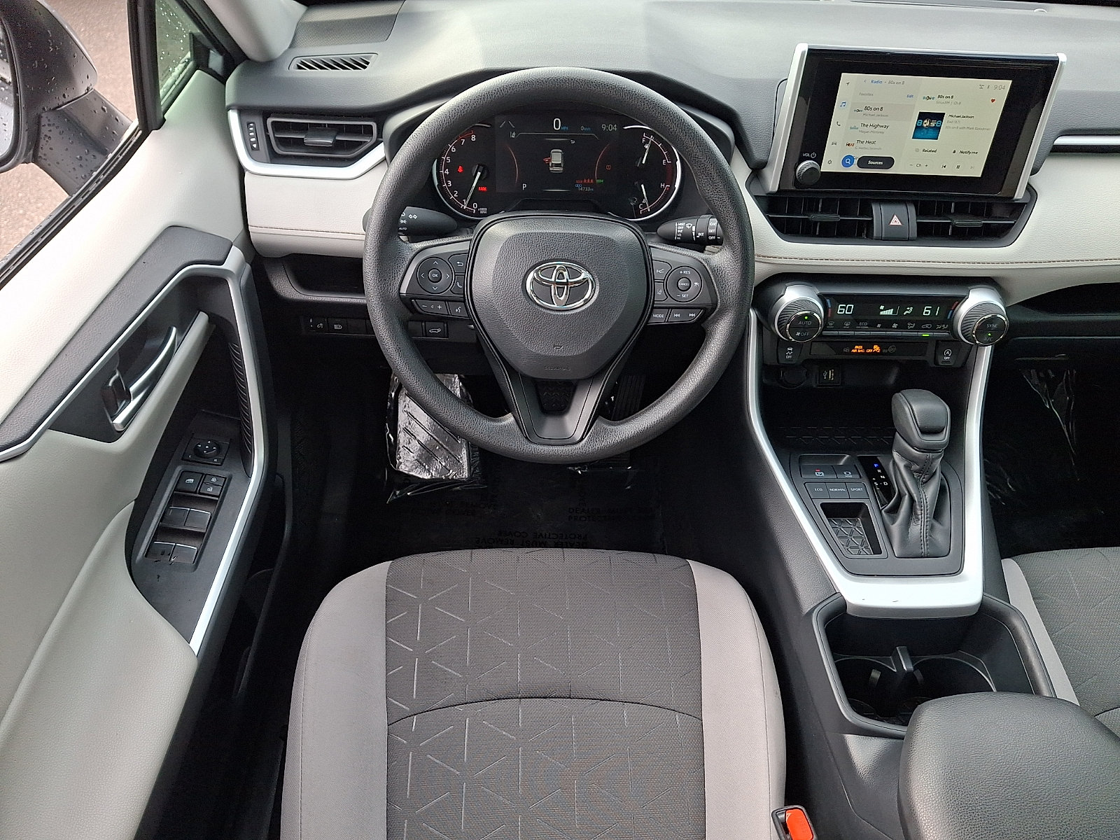 Used 2025 Toyota RAV4 XLE w/ Convenience Package FWD image 11