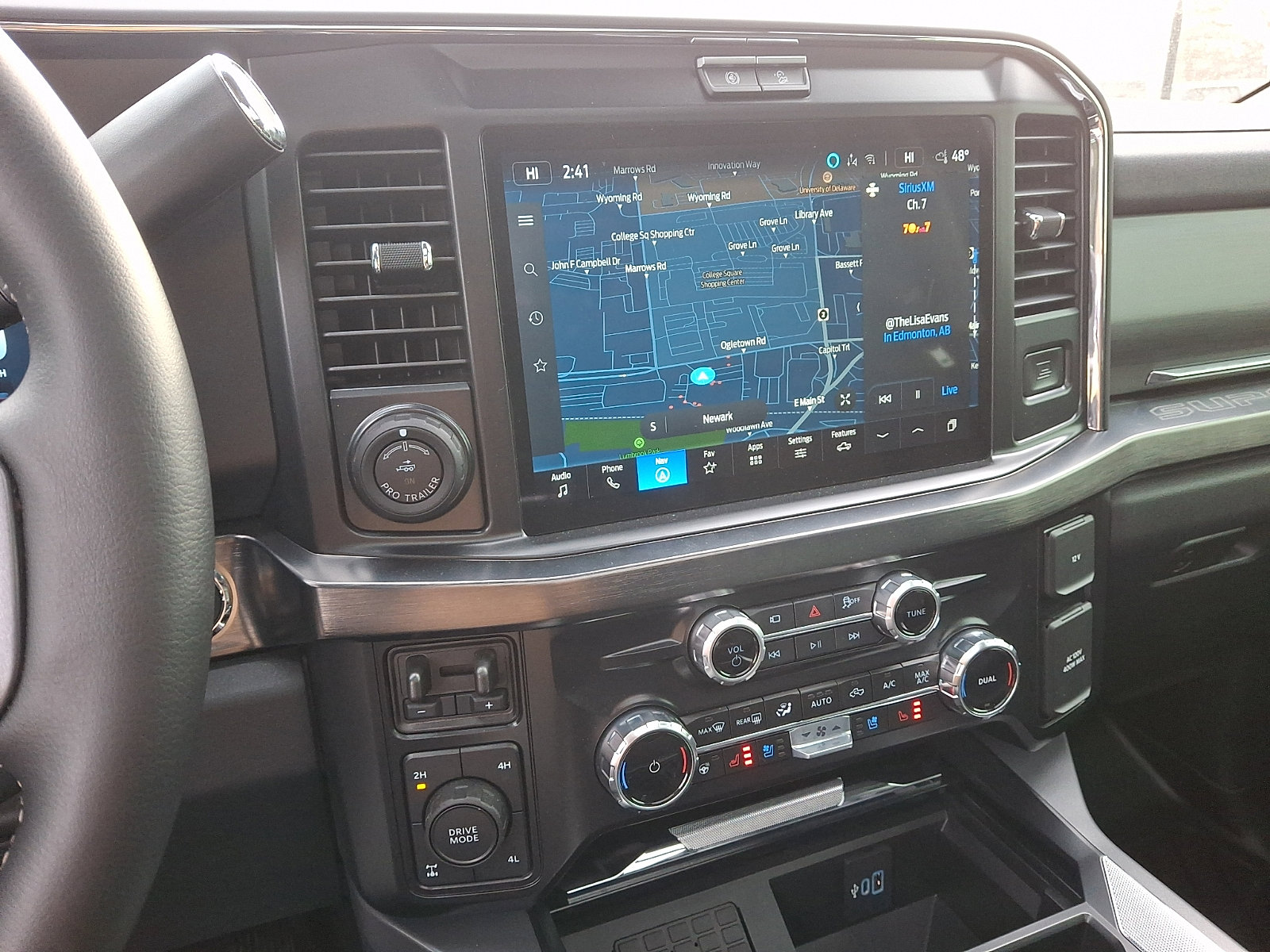 Certified 2025 Ford F250 Lariat w/ Lariat Ultimate Package image 23