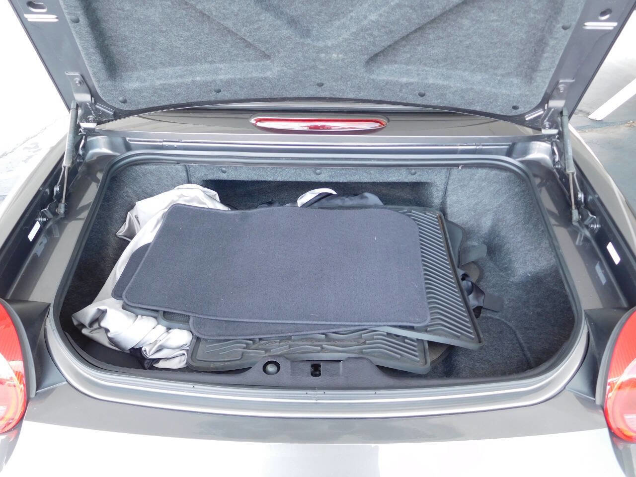 Used 2003 Ford Thunderbird image 8