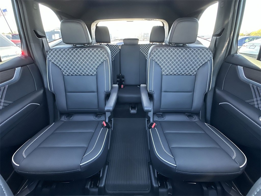 Used 2024 GMC Acadia Denali w/ Super Cruise Package image 22