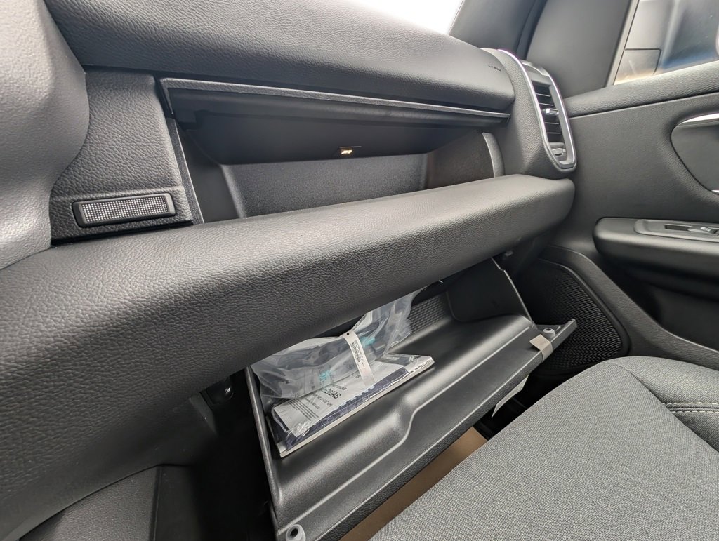 New 2026 RAM 1500 4x4 Crew Cab image 33