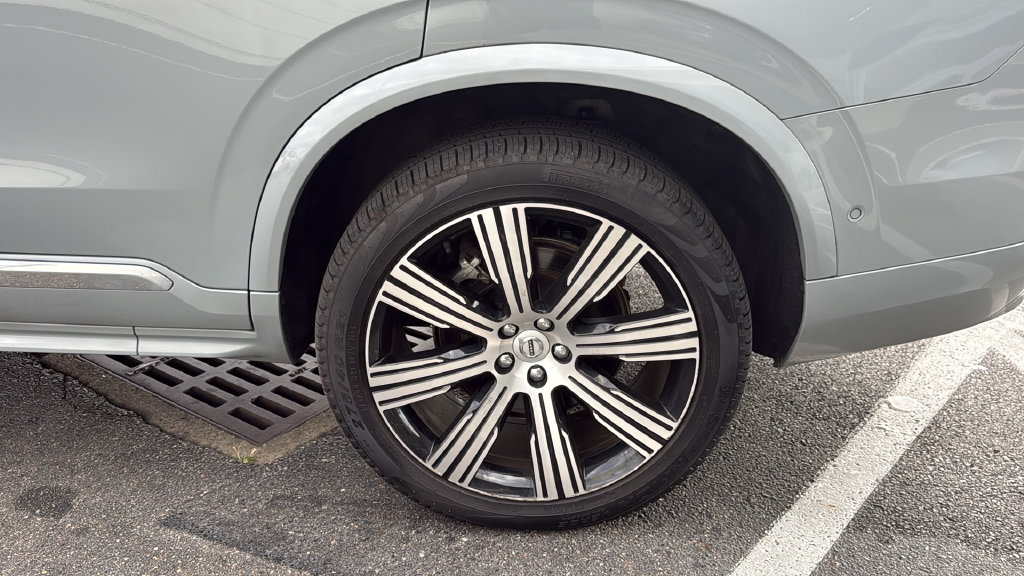 Used 2025 Volvo XC90 T8 Plus AWD/4WD image 28