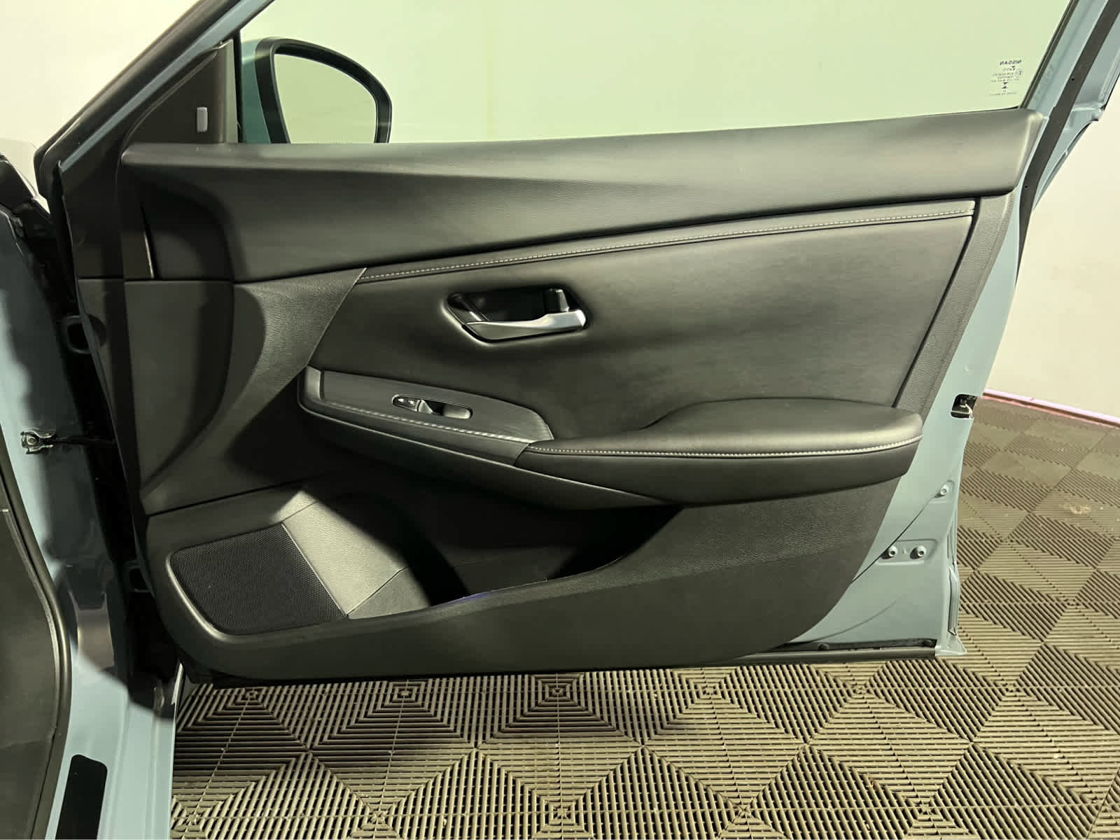 Certified 2024 Nissan Sentra SV FWD image 29