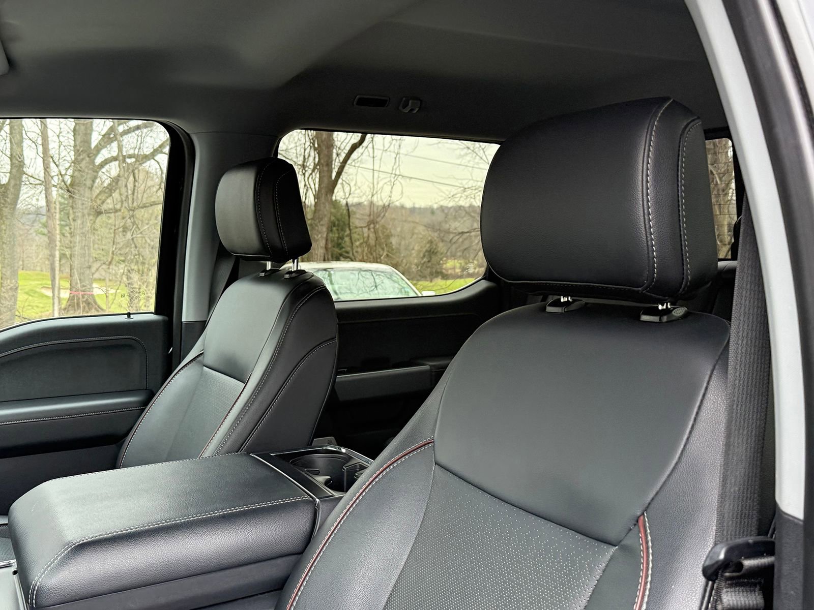 Used 2023 Ford F150 Lariat w/ Trailer Tow Package image 17