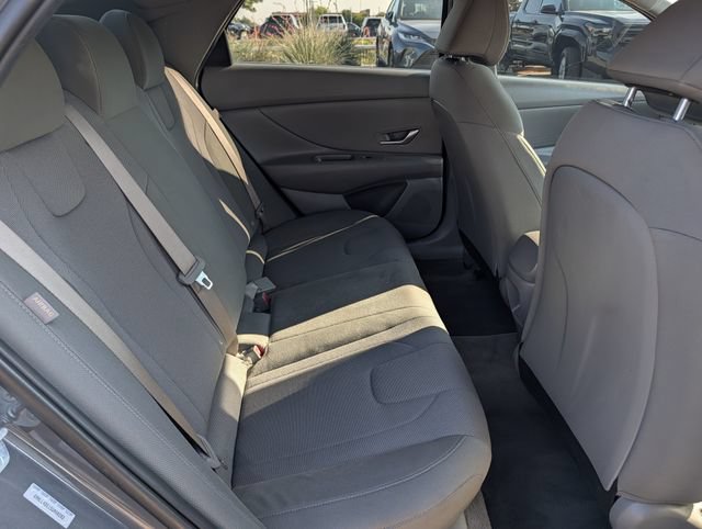 Used 2025 Hyundai Elantra SE FWD image 28