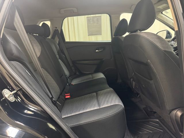 Used 2021 Nissan Rogue SV image 34