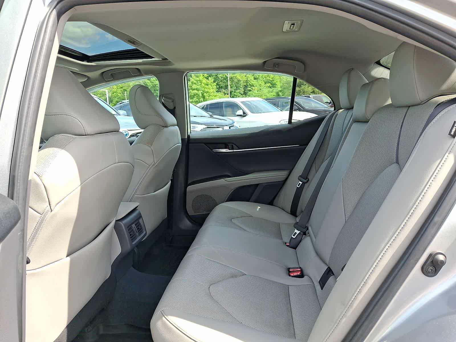 Used 2022 Toyota Camry XLE w/ Navigation Upgrade Package FWD image 13