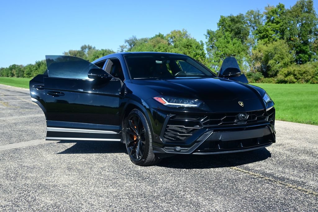 Used 2020 Lamborghini Urus AWD/4WD image 9