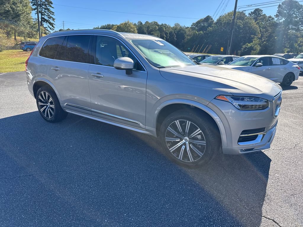 Used 2024 Volvo XC90 B5 Core w/ Protection Package Premier image 9