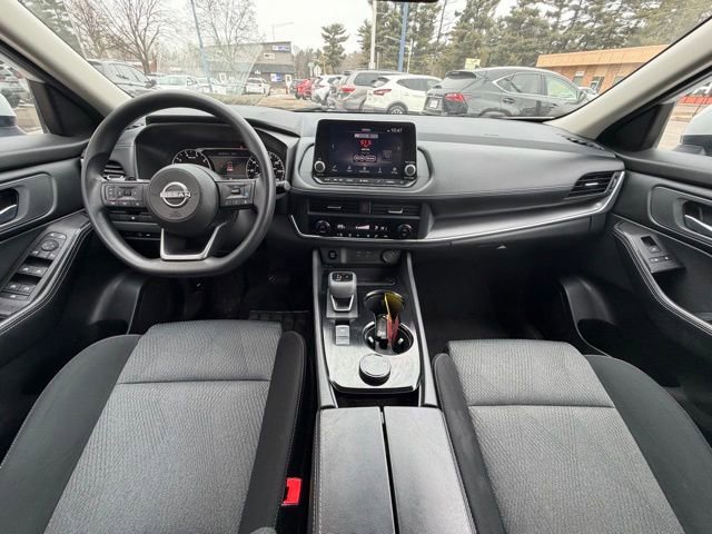 Used 2024 Nissan Rogue SV image 13