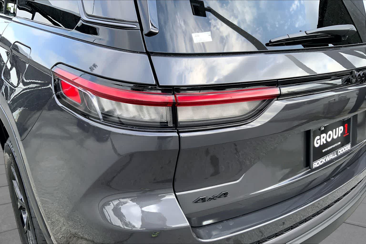 New 2026 Jeep Grand Cherokee Altitude AWD/4WD image 11