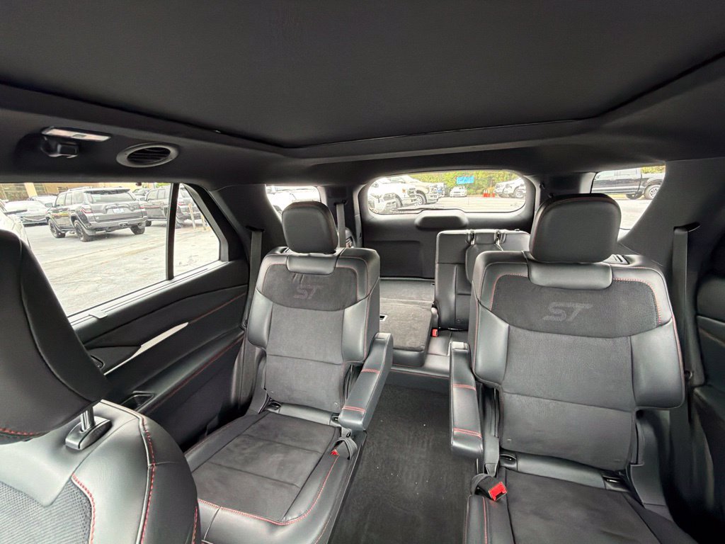 Used 2025 Ford Explorer ST AWD/4WD image 14