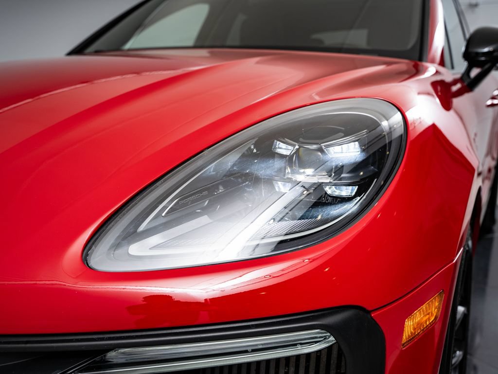 Certified 2024 Porsche Macan GTS AWD/4WD image 15