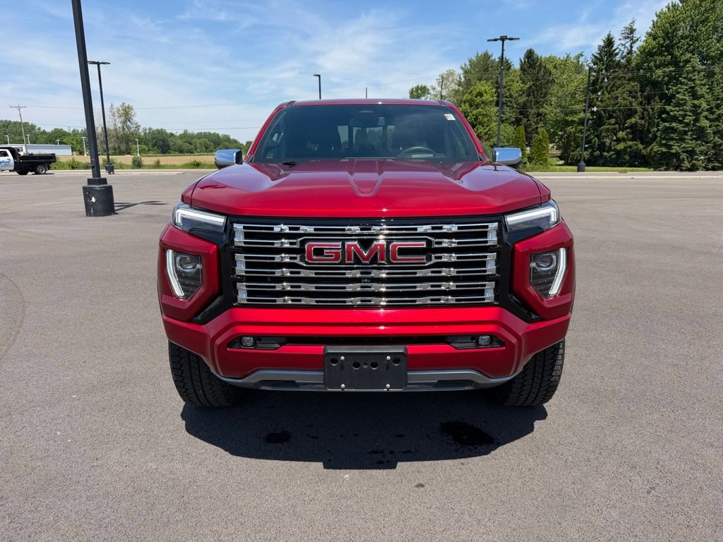 Used 2025 GMC Canyon Denali AWD/4WD image 2