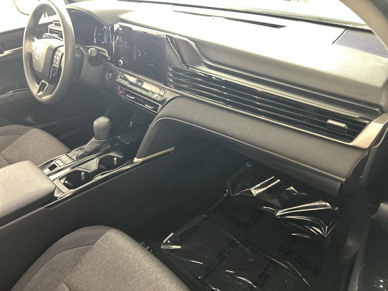 Used 2025 Toyota Camry LE FWD image 27
