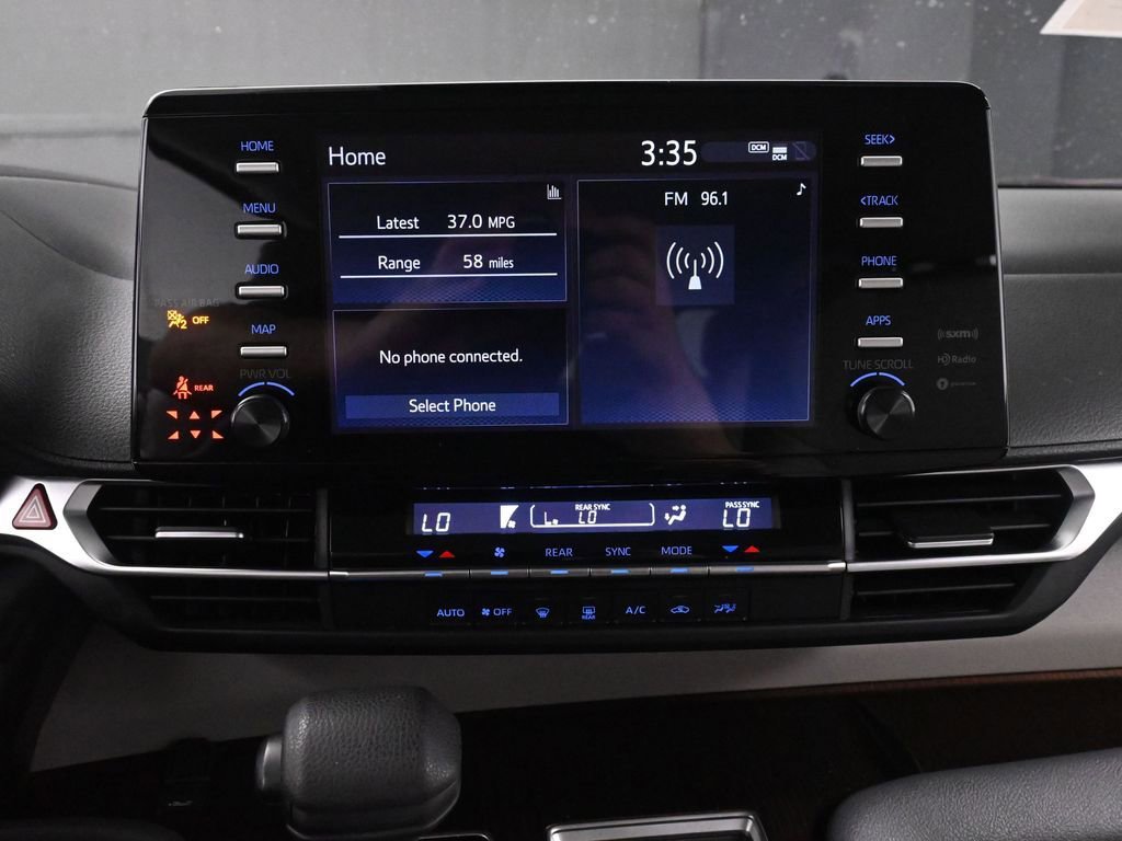 Used 2022 Toyota Sienna LE image 27