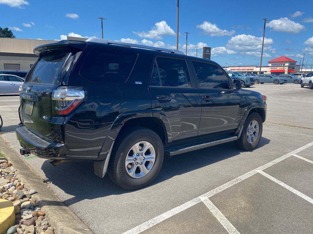 Used 2016 Toyota 4Runner SR5 Premium AWD/4WD image 6
