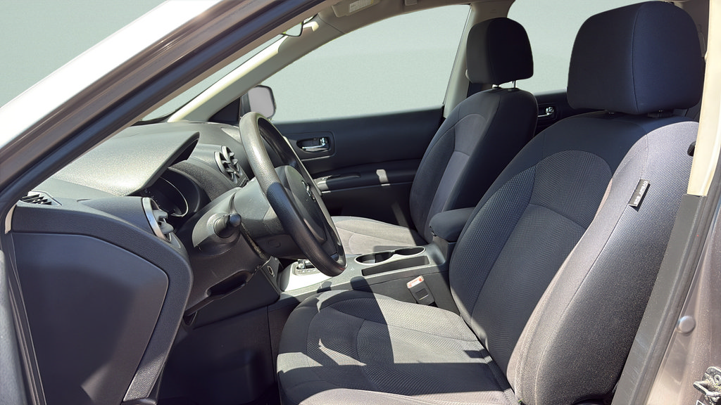 Used 2011 Nissan Rogue S AWD/4WD image 10