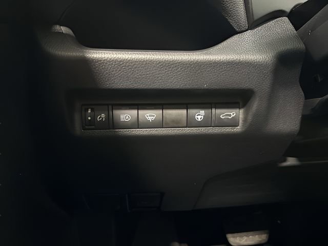 Used 2021 Toyota RAV4 XLE Premium image 16