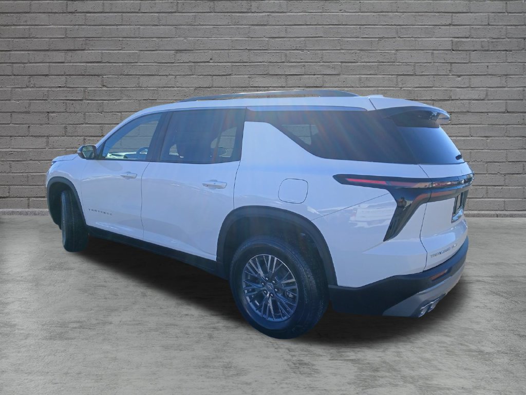 New 2027 Chevrolet Traverse LT AWD/4WD image 3
