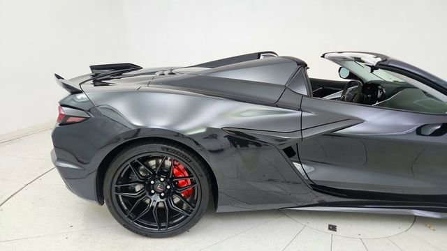 Used 2024 Chevrolet Corvette Z06 w/ Stealth Interior Trim Package image 7