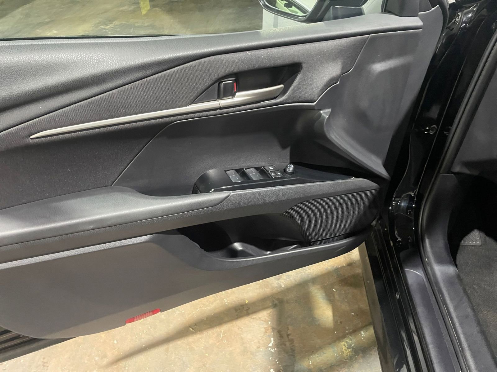 Used 2025 Toyota Camry LE image 20