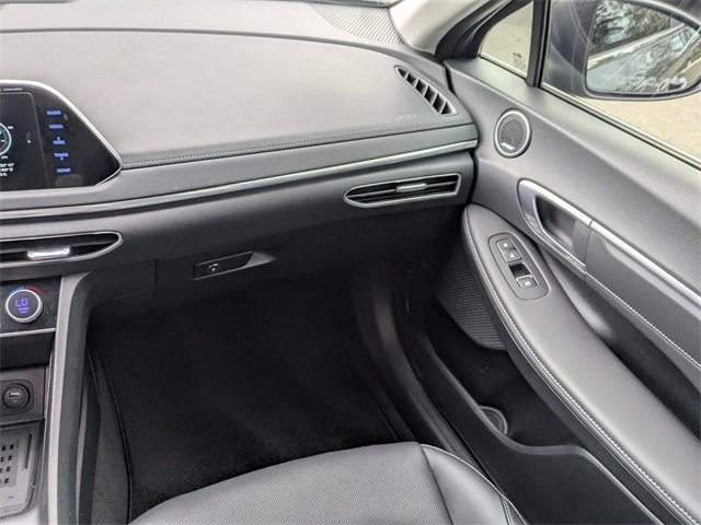 Used 2022 Hyundai Sonata Limited w/ Preferred Accessory Package image 16
