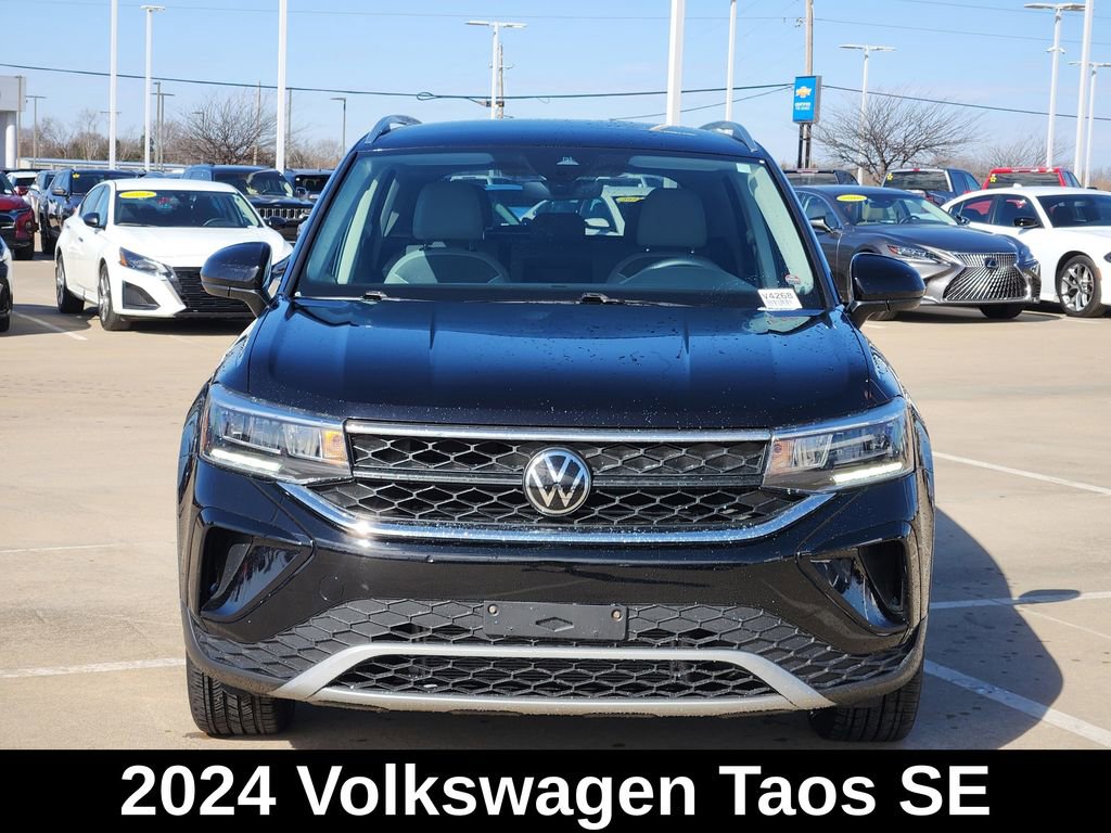 Used 2024 Volkswagen Taos SE video 2