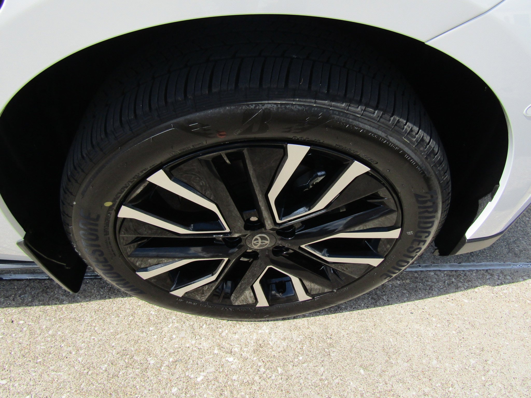 Used 2026 Toyota bZ AWD/4WD image 13